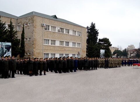 Müdafiə Nazirliyi ehtiyatda olan zabitlərin xidmətə qəbulunu elan etdi
