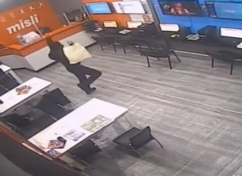 Bakıda böyük məbləğ udan adamın sevinci viral oldu – VİDEO