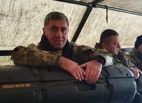 Keçmiş müdafiə naziri döyüşmək üçün UKRAYNAYA GETDİ – FOTO