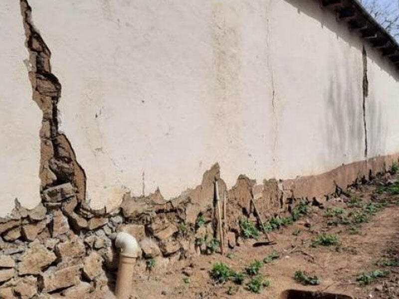 Lerikdə sürüşmə baş verdi, bir ev torpaq altında qaldı - FOTO