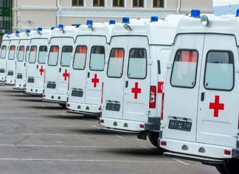 Rusiyalı hərbçilər Ukraynada “qırmızı xaç”lı mikroavtobusu güllələdi