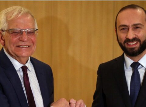 Jozep Borrel Ermənistan XİN başçısı ilə görüşdü