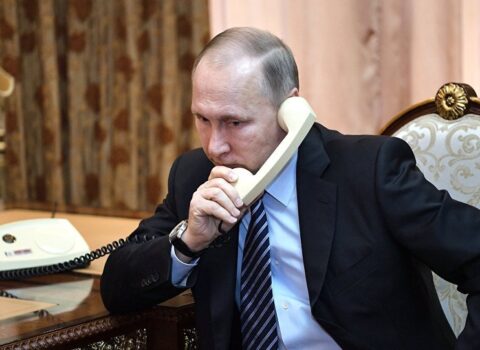 Almaniya kansleri Putinə zəng etdi: “Rusiya qoşunlarını çıxarın”
