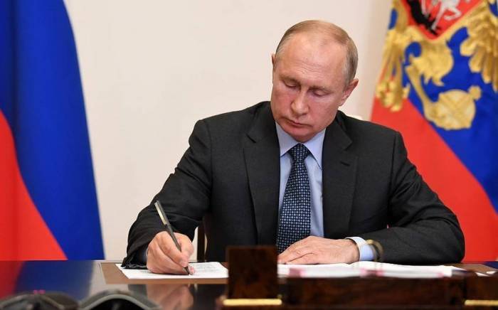 Putindən QƏRAR: 4 ekspert TŞ-dən çıxarıldı