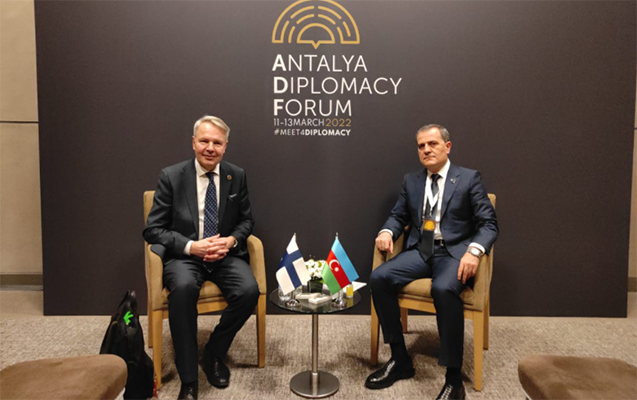 Ceyhun Bayramov Antalyada finlandiyalı həmkarı ilə görüşdü