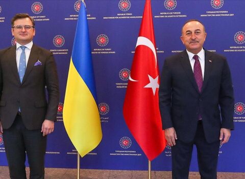 Türkiyə və Ukrayna XİN başçıları arasında telefon danışığı oldu