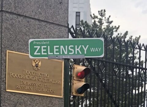 Rusiyanın Vaşinqtondakı səfirliyi Zelenski küçəsinə “köçdü” – FOTO