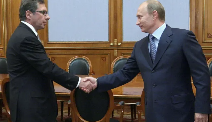 Putinin ən yaxın adamı olan yəhudi oliqarxın əmlakı MÜSADİRƏ EDİLDİ – FOTOLAR Putinin ən yaxın adamı olan yəhudi oliqarxın əmlakı MÜSADİRƏ EDİLDİ – FOTOLAR