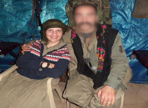 Terrorçu ilə fotosu olan deputatın toxunulmazlığı götürüldü