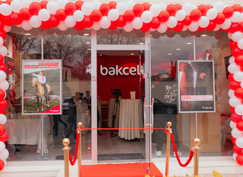 “Bakcell”in yeni konsept mağazası Bərdədə – FOTO/VİDEO