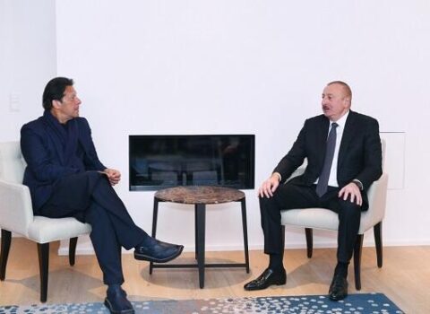 Prezident Pakistanın Baş nazirini TƏBRİK ETDİ