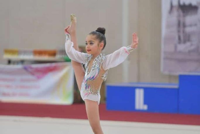 Dörd yüzə yaxın gimnastın arasında 1-ci yeri tutan və bayrağımızı dalğalandıran İpək Süleymanzadə - FOTOLAR
