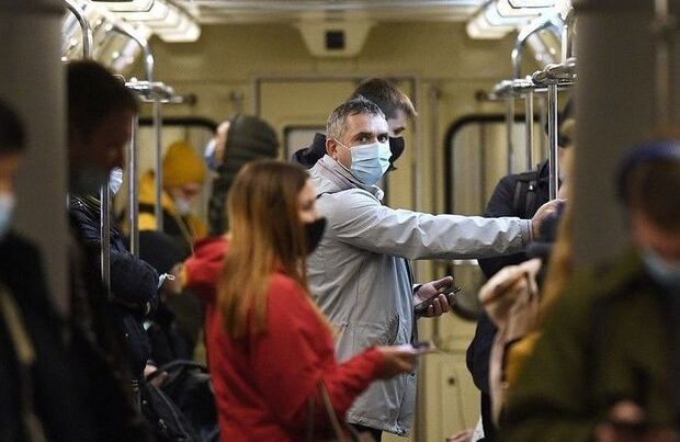 Rusiyada qeyri-adi QƏRAR: Metroda maska taxan şübhəli şəxs kimi cərimələnəcək – FOTO Rusiyada qeyri-adi QƏRAR: Metroda maska taxan şübhəli şəxs kimi cərimələnəcək – FOTO