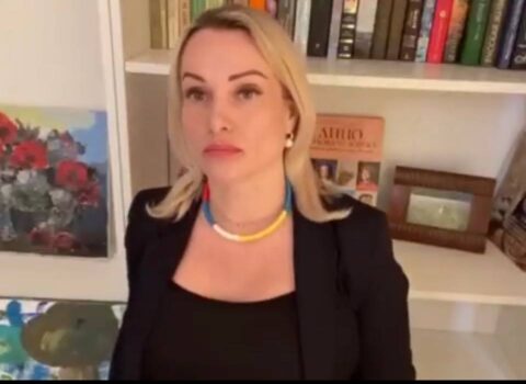 Birinci Kanalın keçmiş redaktoru bütün Rusiyada AXTARIŞA VERİLDİ