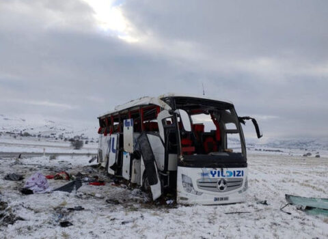 Türkiyədə avtobusu qəzası: Onlarla sərnişin xəsarət aldı