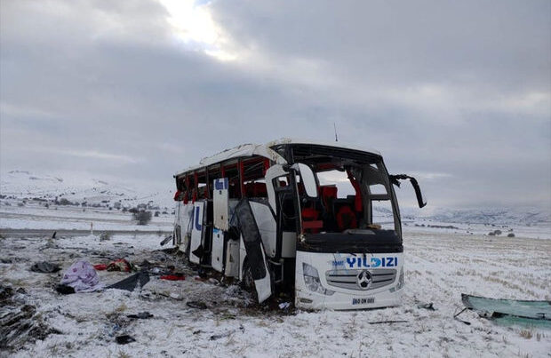 Türkiyədə avtobusu qəzası: Onlarla sərnişin xəsarət aldı Türkiyədə avtobusu qəzası: Onlarla sərnişin xəsarət aldı