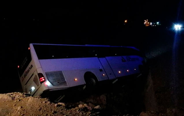 Türkiyədə avtobus dərəyə aşdı, 23 yaralı