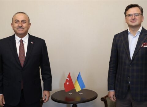 Çavuşoğlu ilə Kuleba humanitar dəhlizin yaradılmasından danışdı