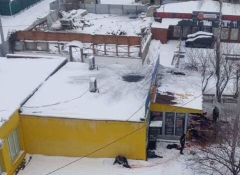 Xarkovda mağaza vuruldu, ölənlər var – FOTO