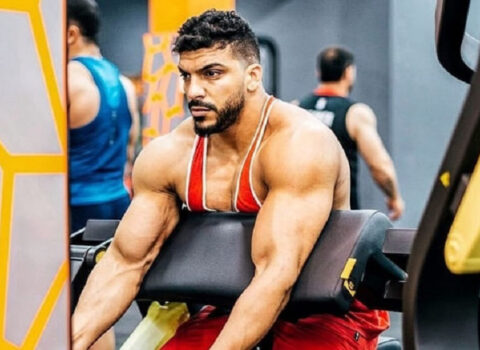 Partlayışda ağır xəsarət alan çempionun xəstəxanadan FOTOSU