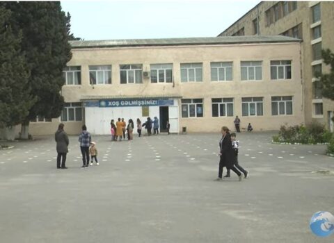 Azərbaycanda məktəbdə rüşvət qalmaqalı: Direktorun səs yazısı – VİDEO