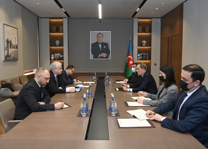 Ceyhun Bayramov İqor Xovayev ilə görüşdü