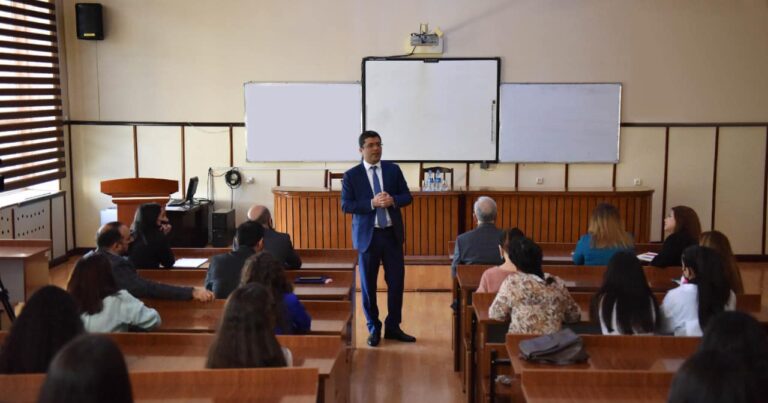 MEDİA-nın İcraçı direktoru BDU-nun Jurnalistika fakültəsinin tələbələri ilə görüşdü – FOTO MEDİA-nın İcraçı direktoru BDU-nun Jurnalistika fakültəsinin tələbələri ilə görüşdü – FOTO