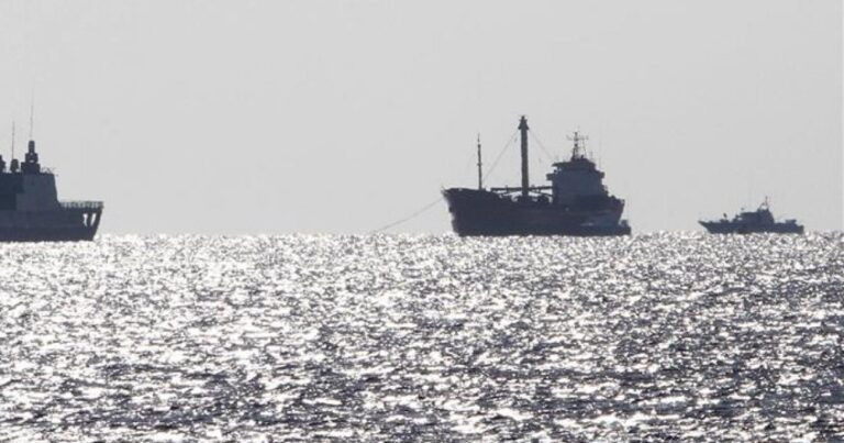 Fars körfəzində “nüvə” getdi, “dəniz savaşı” gəldi: ABŞ Tehranı boğa bilərmi?