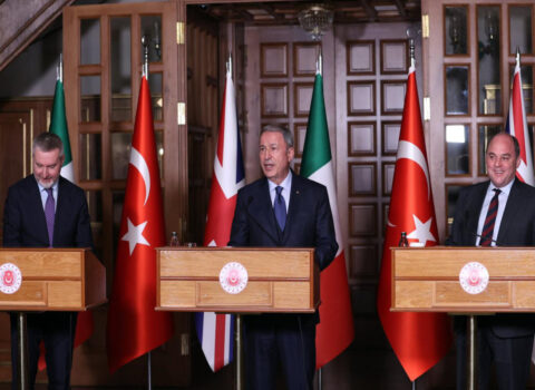 Akar: “Ukraynada ən qısa zamanda atəşkəs təmin edilməlidir”