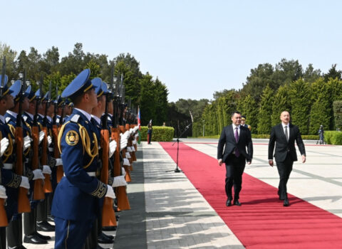 Qırğızıstan Prezidentinin rəsmi qarşılanma mərasimi oldu