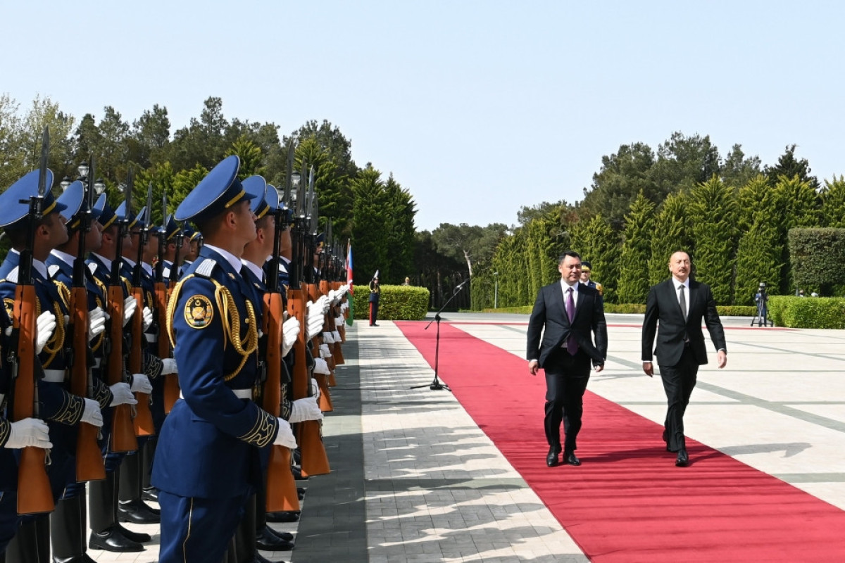 Qırğızıstan Prezidentinin rəsmi qarşılanma mərasimi oldu