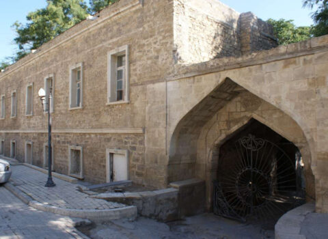 Bakı xanlarının sarayı bərpa olundu