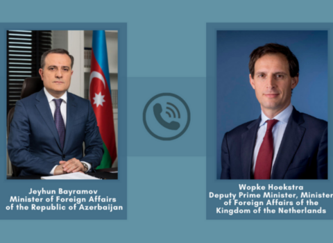 Ceyhun Bayramov və Vopke Hoekstra arasında telefon danışığı oldu
