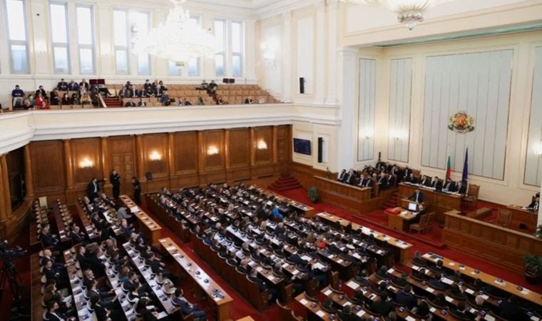 Bolqarıstan hökumətində Ukrayna BÖHRANI