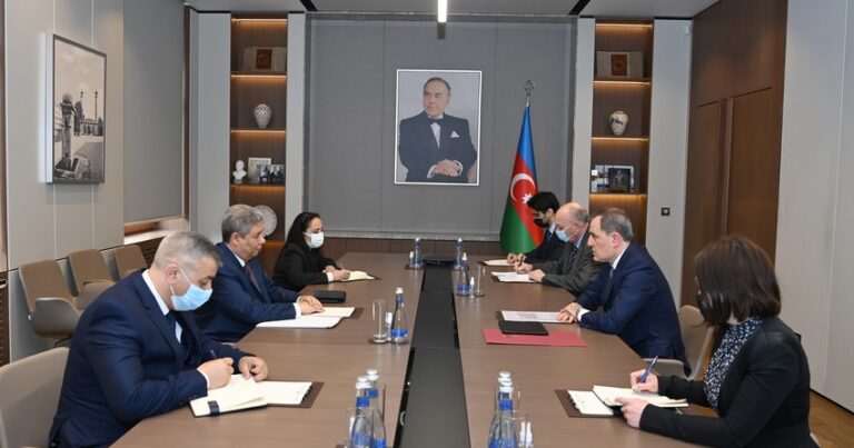 Ceyhun Bayramov Misirin Azərbaycanda yeni səfiri ilə görüşdü Ceyhun Bayramov Misirin Azərbaycanda yeni səfiri ilə görüşdü