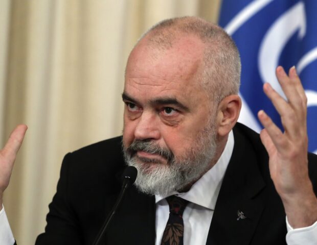 Edi Rama: Ukraynaya Aİ-yə üzvlüklə bağlı verilən vədlər yalandır
