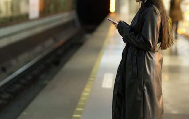 Bakı metrosunda qadına qarşı əxlaqsızlıq – HƏBS OLUNDU Bakı metrosunda qadına qarşı əxlaqsızlıq – HƏBS OLUNDU