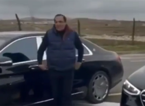Manaf Ağayevin “Mercedes”ini özünə vermirlər — Vəkili ŞİKAYƏTLƏNDİ