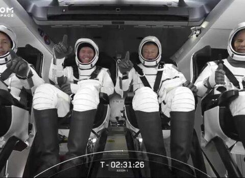 Tarixdə bir ilk: Kosmik turistlər mülki ekipajlı uçuş üçün 165 milyon dollar ödədi! – FOTO/VİDEO