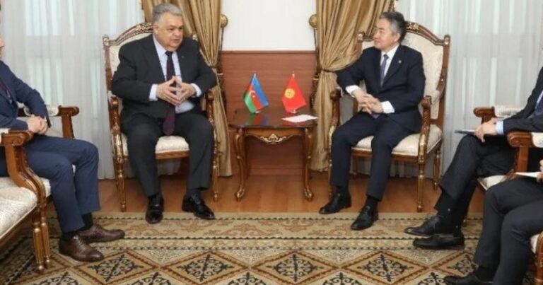 Qırğızıstanın XİN başçısı Azərbaycan səfiri ilə görüşdü Qırğızıstanın XİN başçısı Azərbaycan səfiri ilə görüşdü