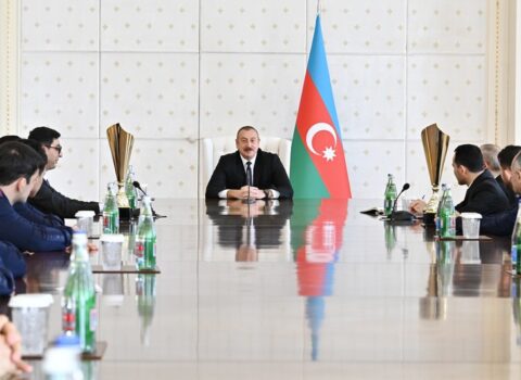 Prezident Azərbaycan millisinin üzvlərini QƏBUL ETDİ – FOTOLAR + YENİLƏNİB
