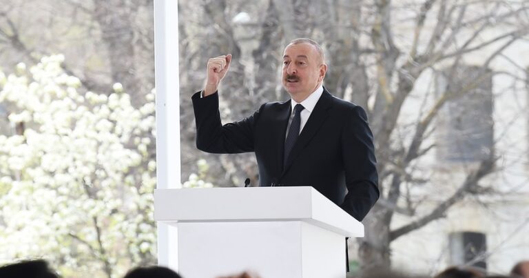 Prezident: “Bu qurultayın adı Zəfər qurultayıdır və bu, təbiidir” Prezident: “Bu qurultayın adı Zəfər qurultayıdır və bu, təbiidir”