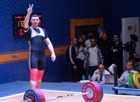 Azərbaycan ağırlıqqaldıranı Avropa çempionatında zədələndi