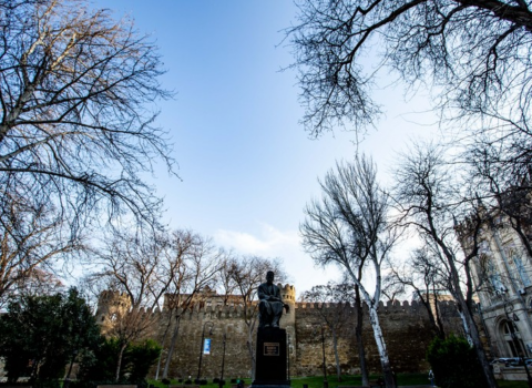 Bakıda heykəllər yuyulacaq – SİYAHI
