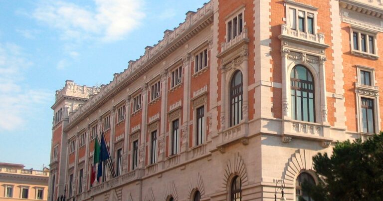 İtaliya parlamenti Zelenskinin çıxışını dinləməkdən imtina etdi – Tribunalar boş qaldı - ÖZƏL