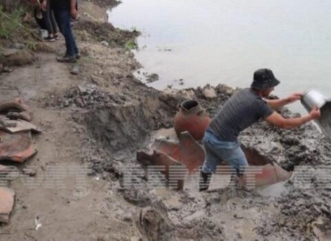 Kür sahilində antik dövrə aid küp qəbirlər aşkarlandı
