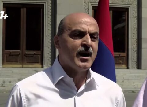 “Zelenski Azərbaycanı ərazi bütövlüyünü bərpa etdiyinə görə təbrik edib” – Qasparyan