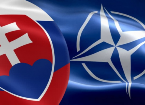 Slovakiya NATO-dakı əsgərlərinin sayını ARTIRIR