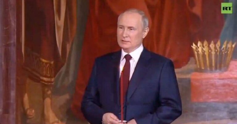 Putin Pasxa mərasimində qəribə şəkildə “YOXA ÇIXDI” – VİDEO Putin Pasxa mərasimində qəribə şəkildə “YOXA ÇIXDI” – VİDEO