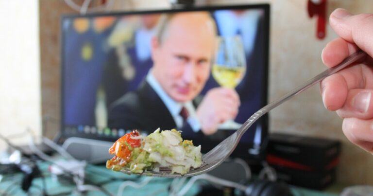 Putin başqırd fastfudlarından dadmağa söz verdi: “Hər kəs gündə bir dəfədən çox yemək istəyir” Putin başqırd fastfudlarından dadmağa söz verdi: “Hər kəs gündə bir dəfədən çox yemək istəyir”